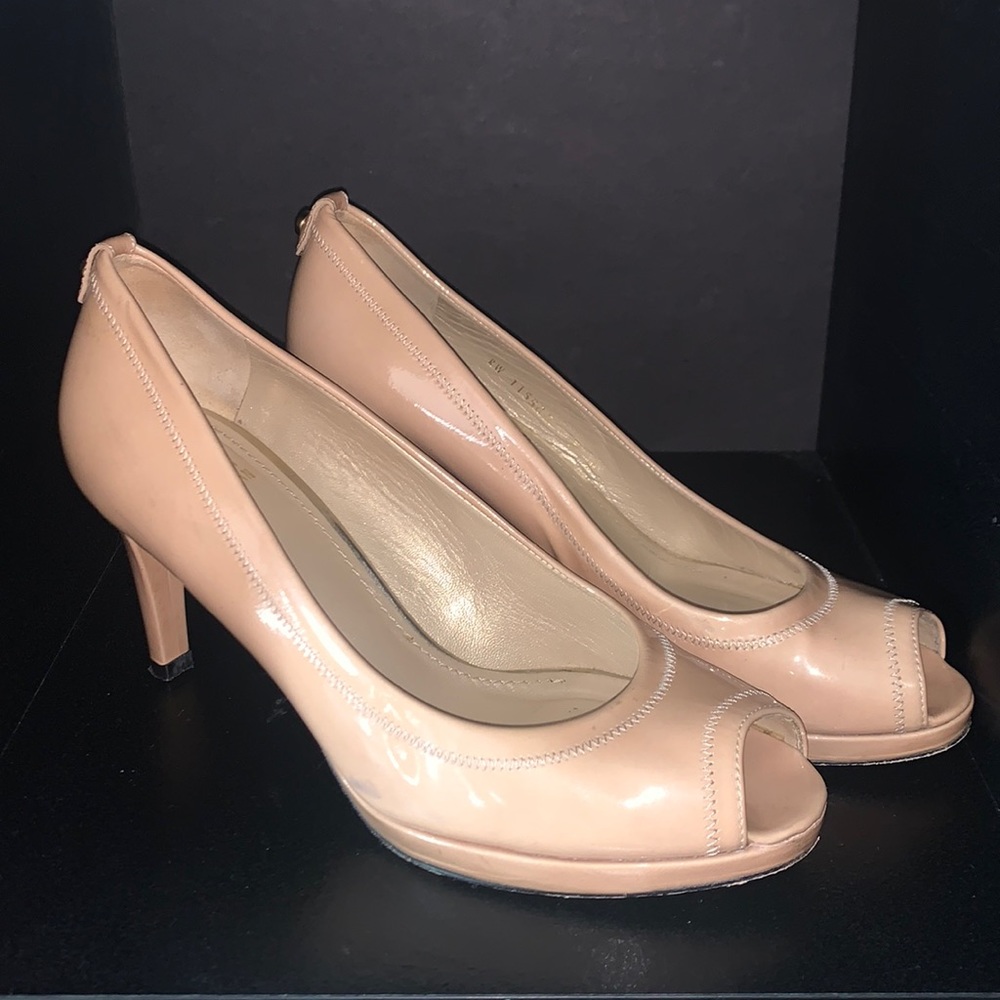 Stuart Weitzman Women's Tan Patent Peep Toe Heels Pumps Shoes Sz 7m